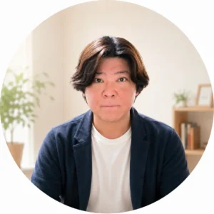 代表者の近影画像かオフィスを背景にカジュアルな印象